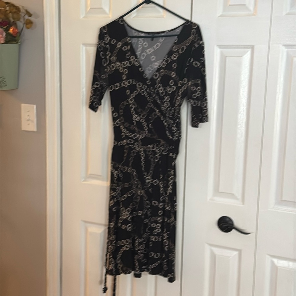 Beautiful low cute dress. size M
